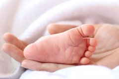 美亚国际试管婴儿：输卵管积水影响美国试管婴儿吗?